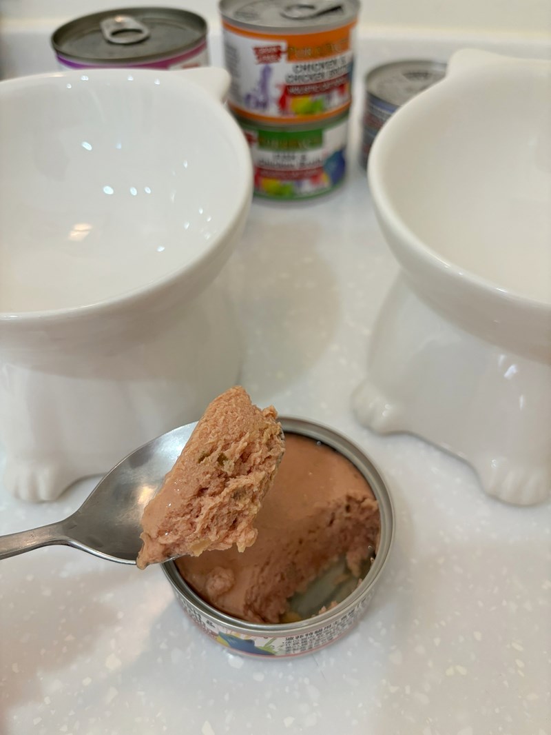 女人知己試用大隊,口碑行銷,部落客行銷,PURRFACT 波菲特貓用主食罐,主食罐,PURRFACT波菲特,貓主食罐,貓罐,PURRFACT波菲特貓用主食罐,魚肉蔓越莓主食罐,鮮嫩雞主食罐,鹿肉雞肉主食罐,牛肉鵪鶉貓主食罐,干貝蠶蛹配方,鱷魚肉白木耳配方,雞肉魚肉配方,安心鶉配方,評價,體驗,適口性佳,心得,成貓適用,高齡貓適用,質地是慕絲狀